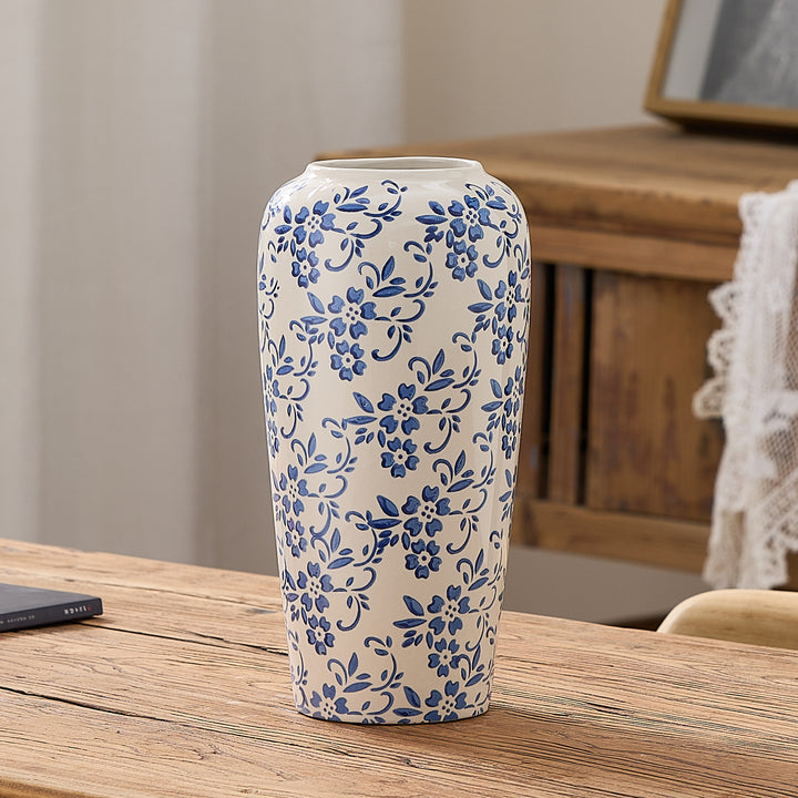Elegant ceramic vase in floral pattern Kalsten