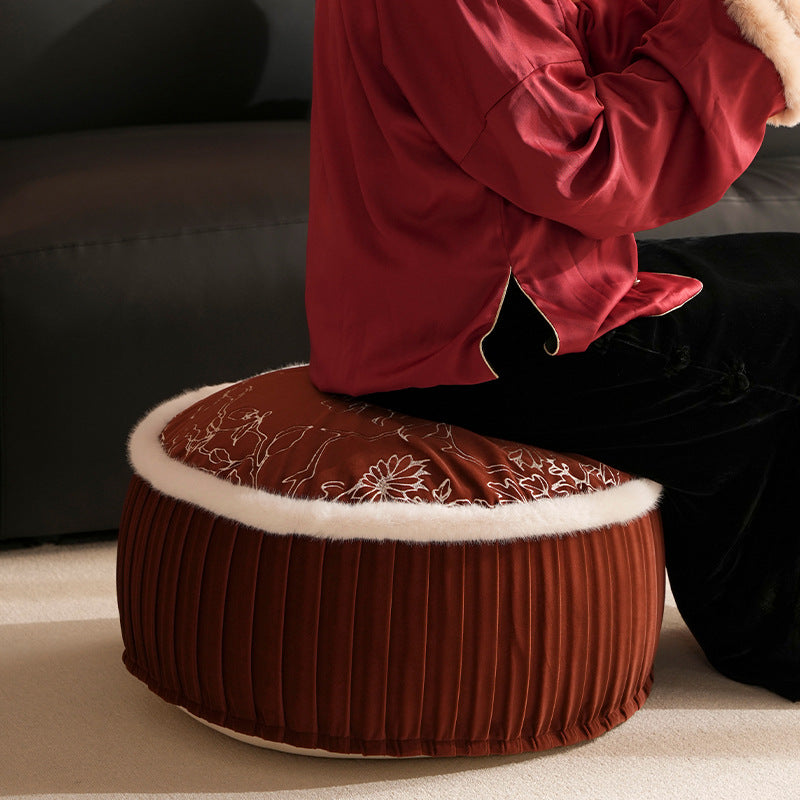Round velvet floor pouf with floral embroidered top and faux fur trim Kalsten