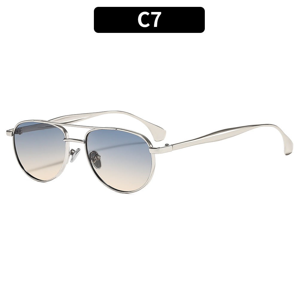 Vintage-Inspired Pilot Sunglasses