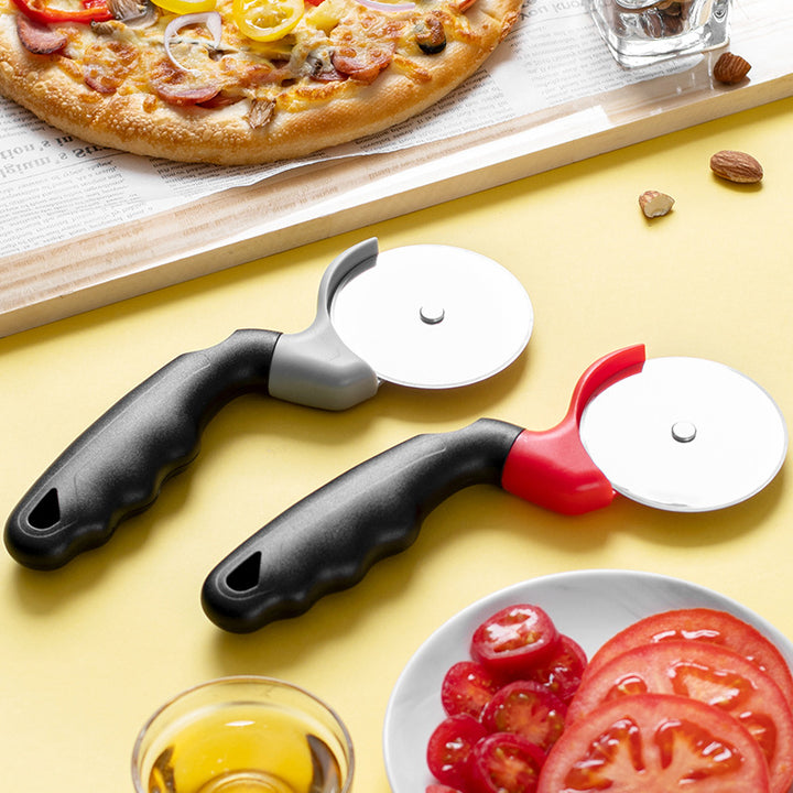 Ergonomic pizza cutter with non-slip handle Kalsten