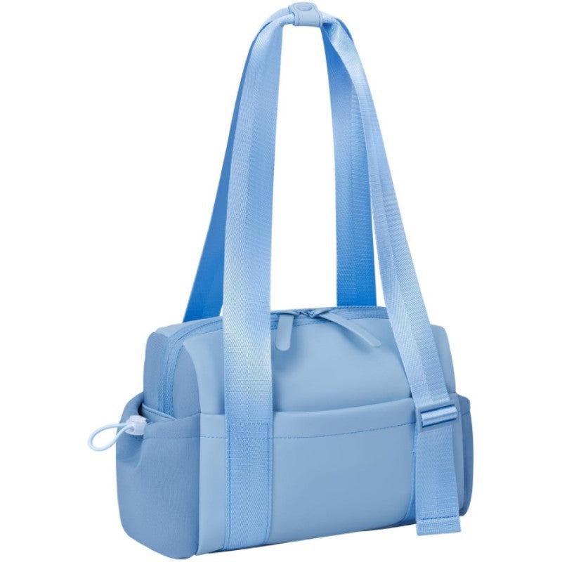 Stylish sports bag with adjustable shoulder straps Kalsten