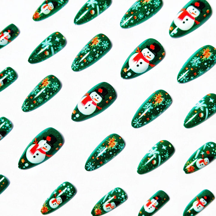 Artificial nails with festive snowman design Kalsten