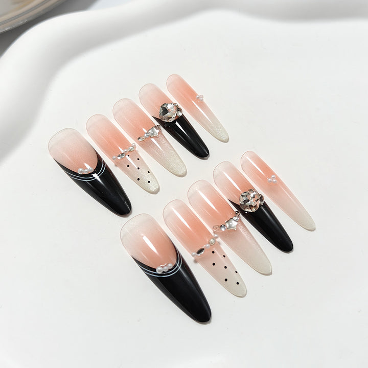 Elegant Stiletto Fake Nails with Sparkling Rhinestone Details Kalsten