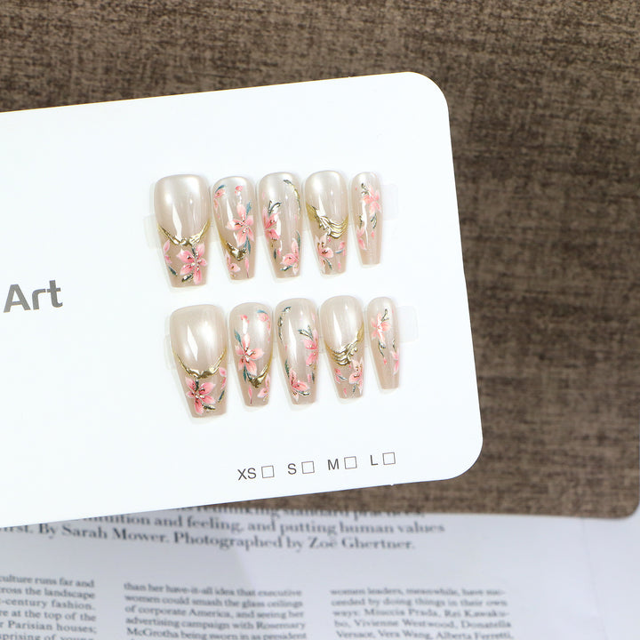 Elegant Floral Nail Art Kalsten