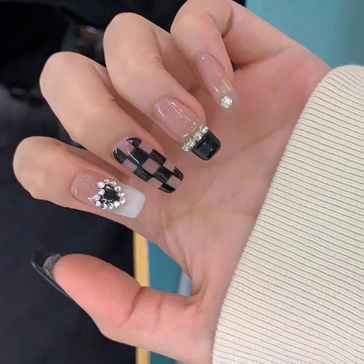 Designer Nail Art Kalsten