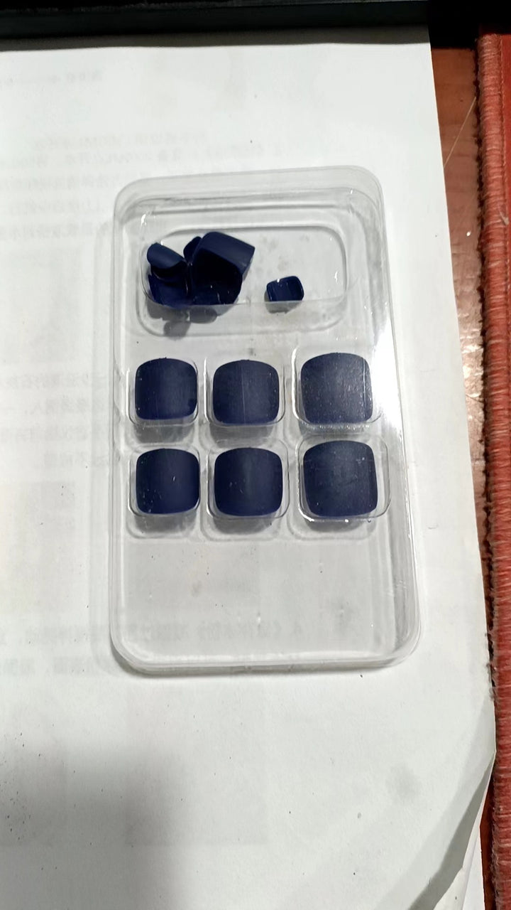Smooth Matte Press-On Nail Set Kalsten