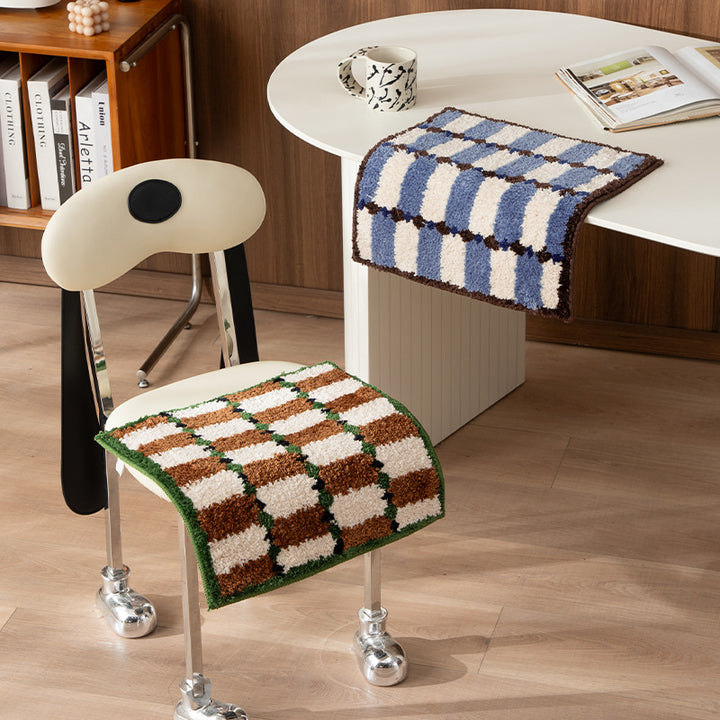 Hand-tufted square bath mat with high pile and non-slip bottom Kalsten