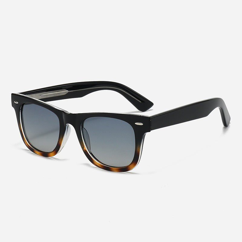 Ladies classic sunglasses with timeless design Kalsten