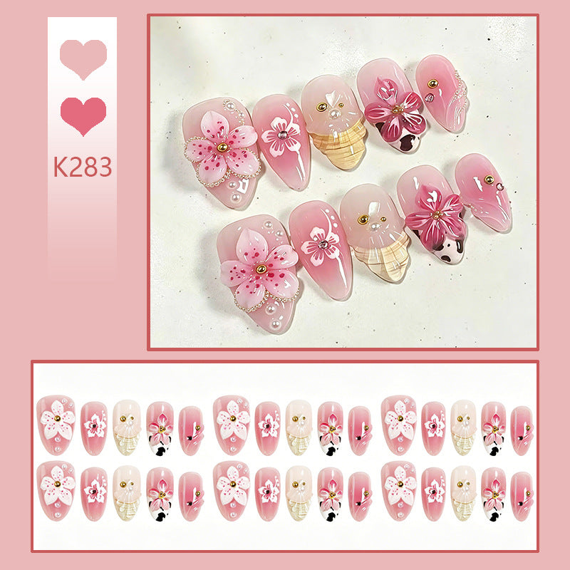 Luxurious artificial nails with floral decorations Kalsten