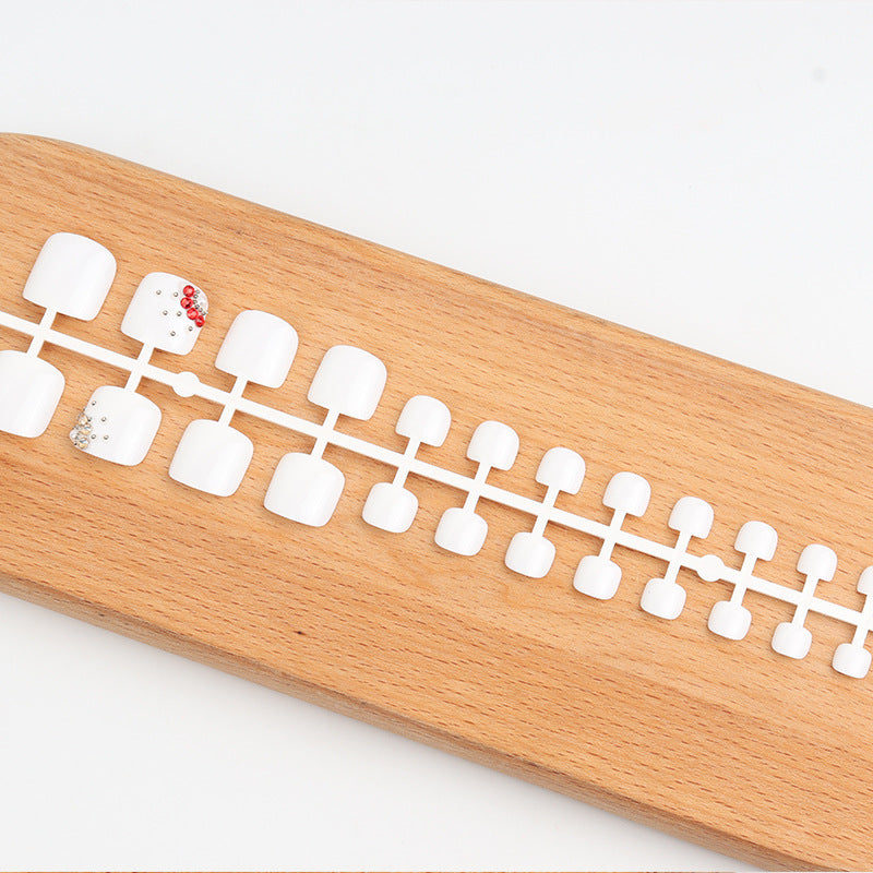 Decorative White Press-On Nail Tips Set Kalsten