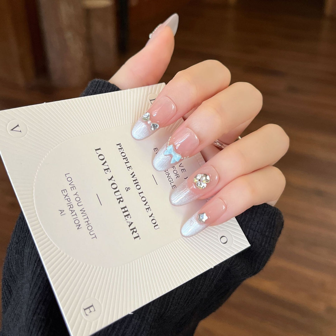 Decorative Press-On Nail Art with 3D Accents Kalsten