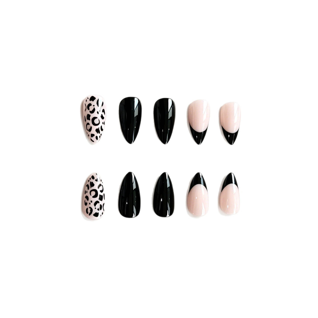 Decorative Almond-Shaped Nail Art Kalsten