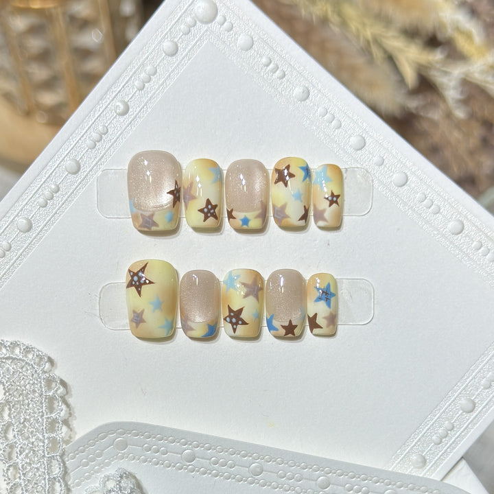 Press-On Nail Art Set with Star Accents Kalsten