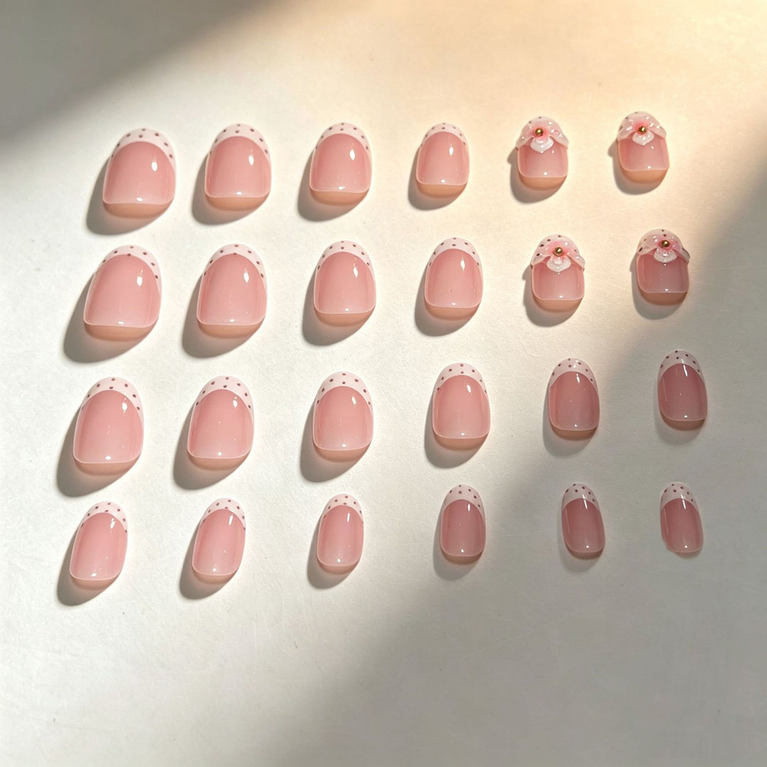 Floral Detailing Press-On Nail Art Kalsten