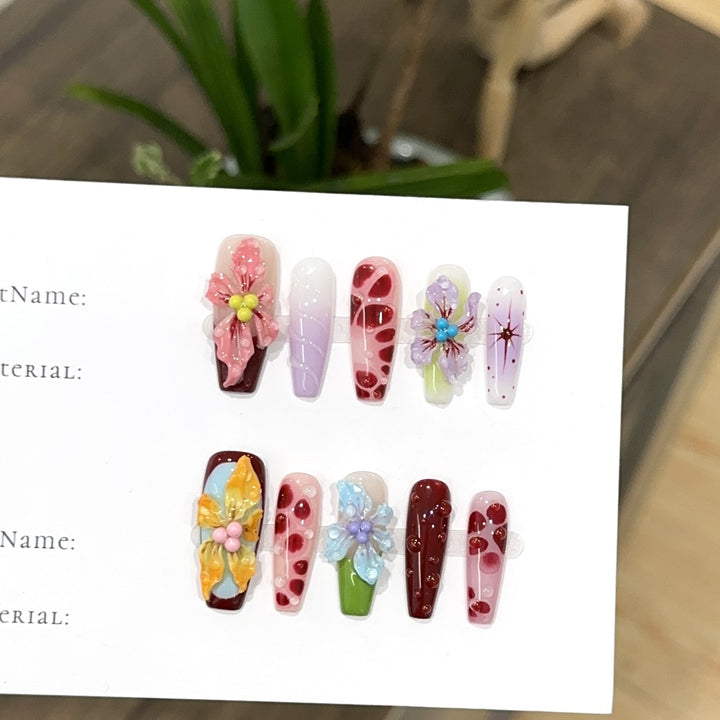 Artistic Floral Press-On Nail Set