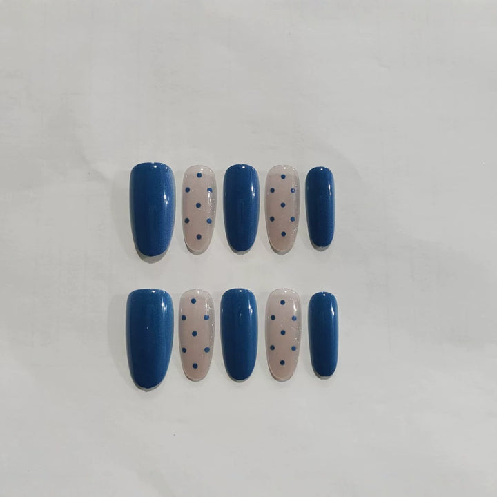 Elegant Press-On Nail Art Set with Jewel Accents Kalsten