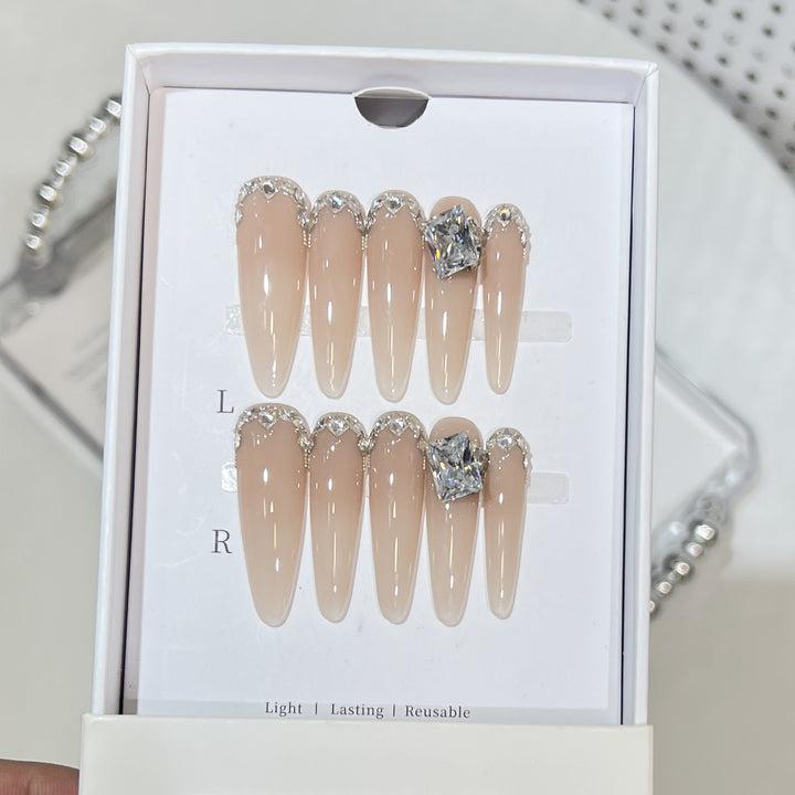 Rhinestone-Embellished Stiletto Press-On Nails Kalsten