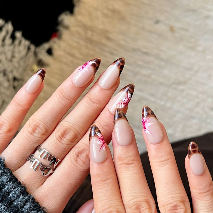 Animal-Inspired Press-On Nail Art Set Kalsten