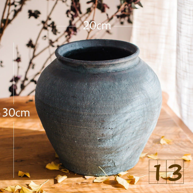 Rustic ceramic pot with handmade design Kalsten