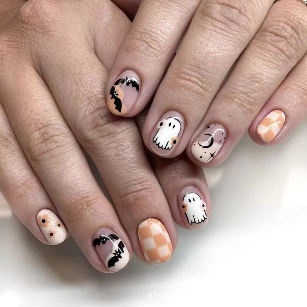 Halloween-Themed Press-On Nail Art Kalsten