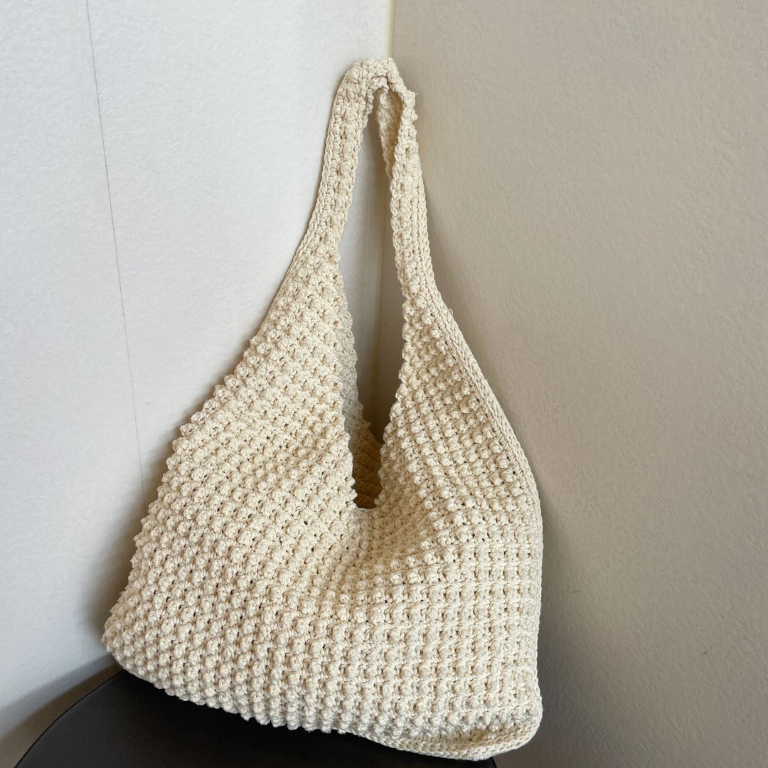 Hand-knotted everyday bag with structured surface Kalsten