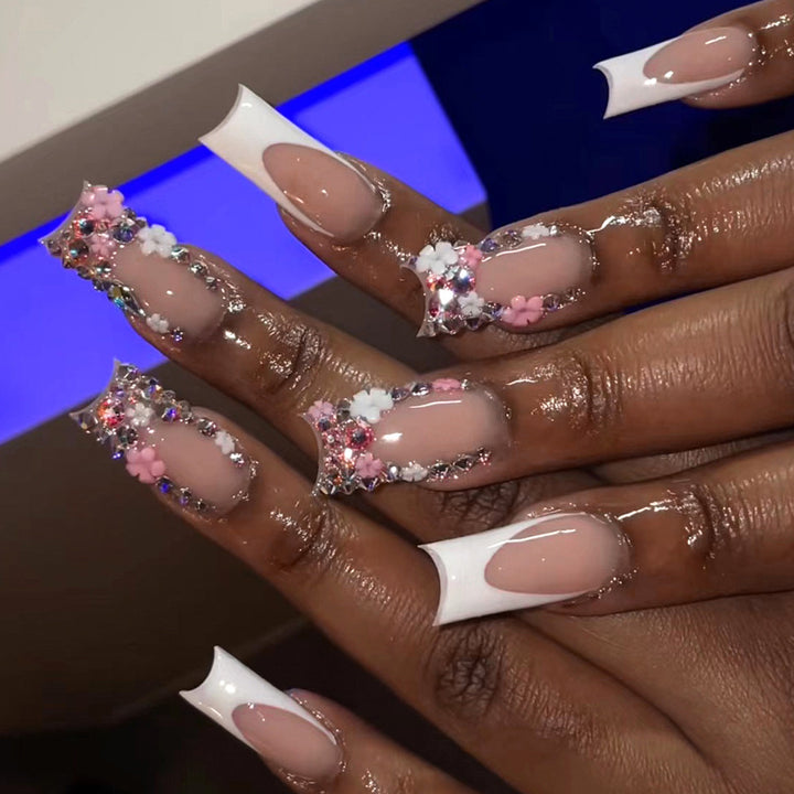 Artistic Press-On Nail Art Set with Floral Accents Kalsten