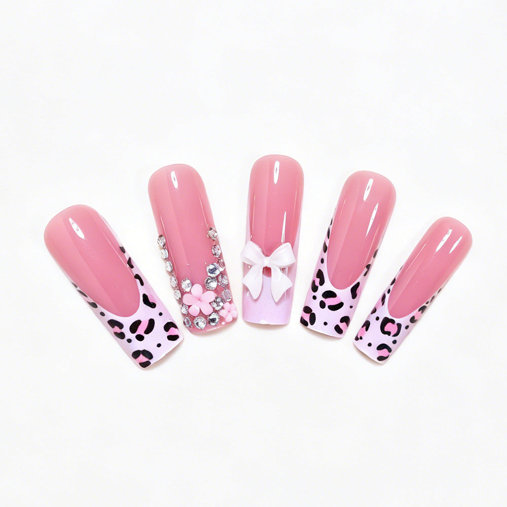Decorative Press-On Nail Art Set with 3D Accents Kalsten