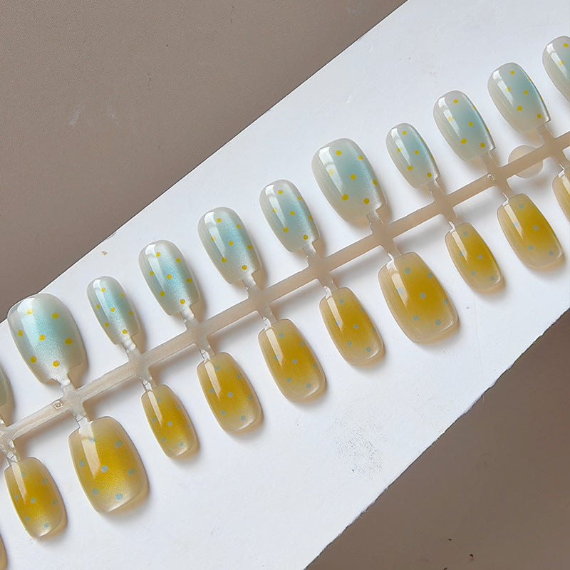 Artificial Nails in Modern Design Kalsten