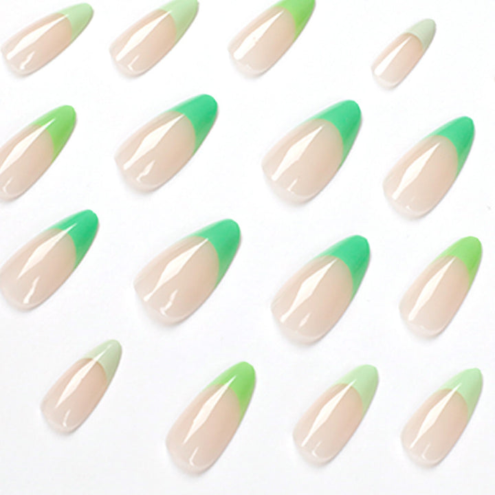 Artful nail extensions with trendy ombre color Kalsten