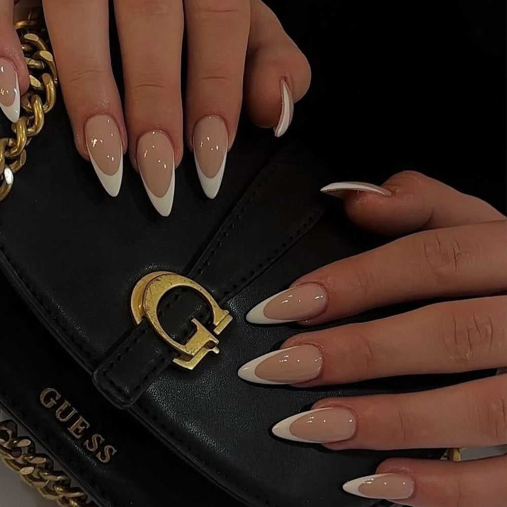 Artificial nails with elegant stiletto design Kalsten