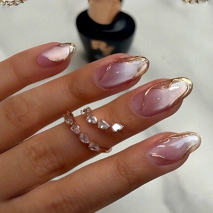 Elegant Press-On Nail Art Set with Chic Gold Accents Kalsten