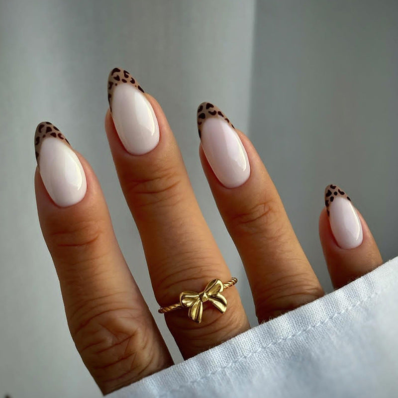 Decorative Press-On Nail Set with Elegant Leopard Accents kalsten