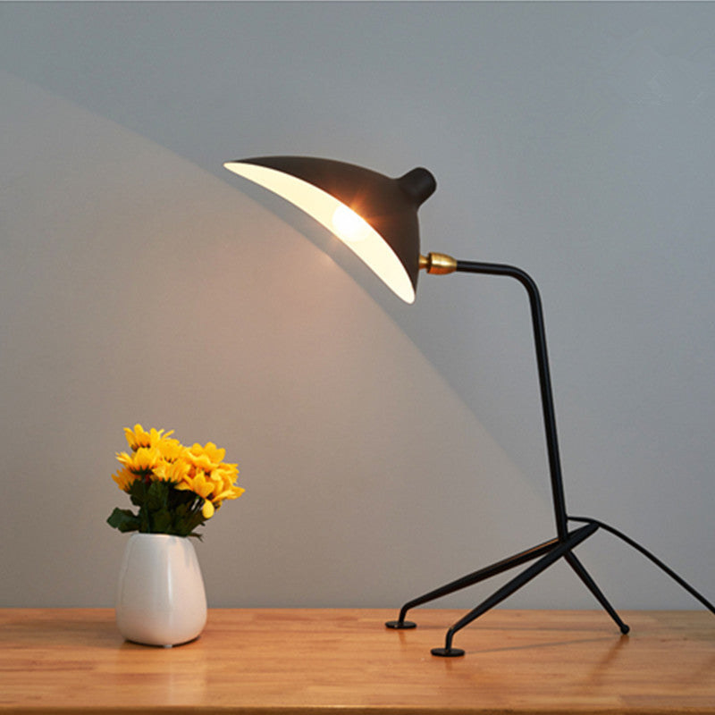 Modern Adjustable Desk Lamp with Minimalist Design