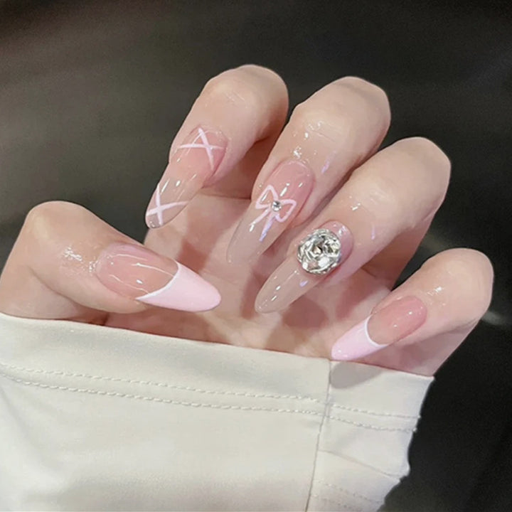Artificial nail set with elegant design and dreamy 3D applications Kalsten
