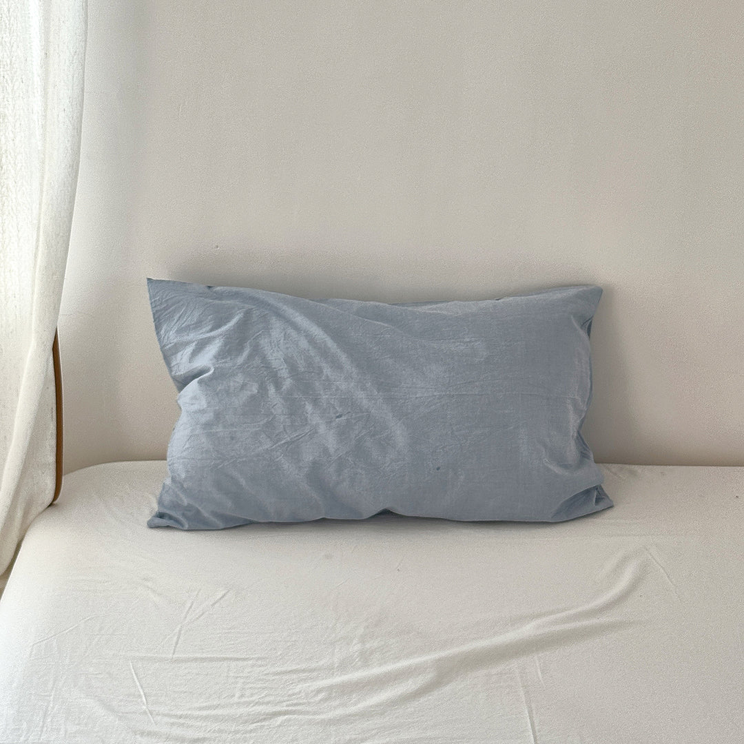 Cotton-linen pillowcase with hidden zipper