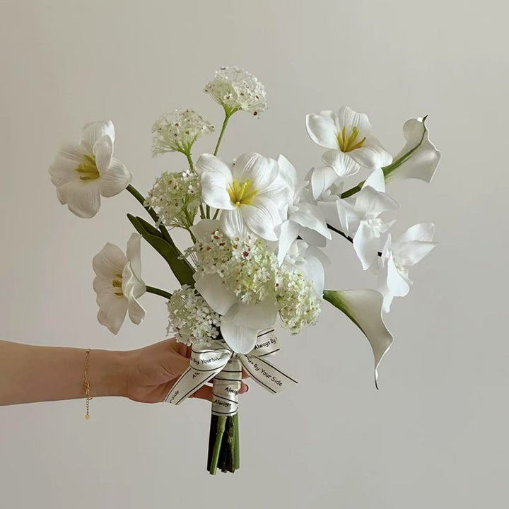 Beautiful Floral Wedding Bouquet for Special Celebrations