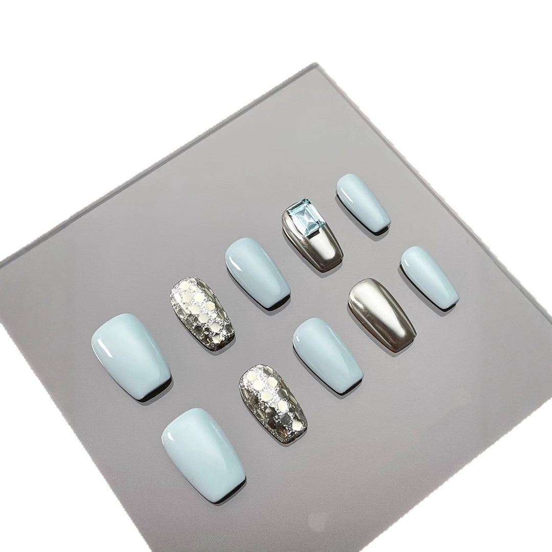 Artistic Nail Art Press-On Set