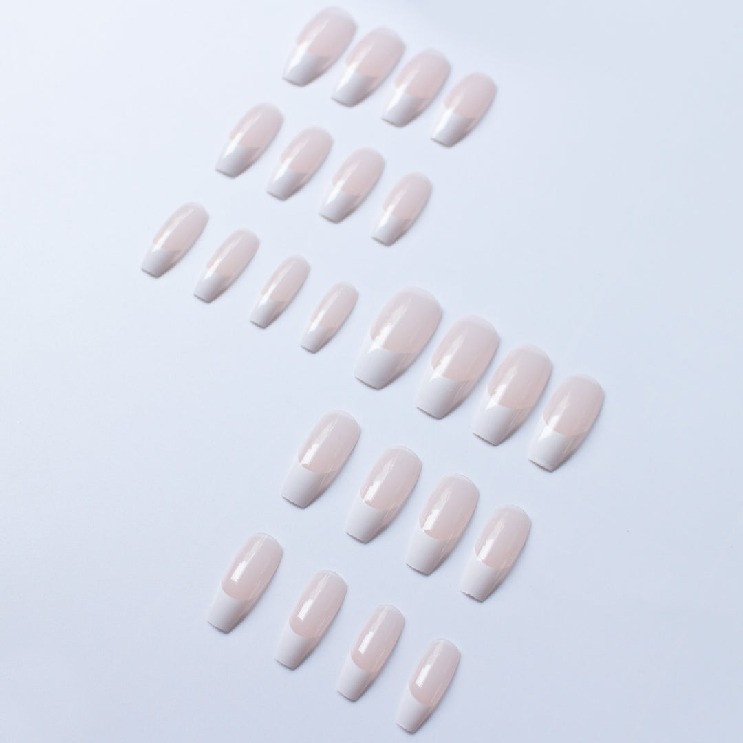 Elegant French Tip Acrylic Nail Set