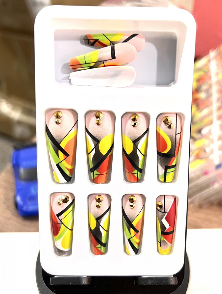 Creative artificial nails in modern 3D design Kalsten