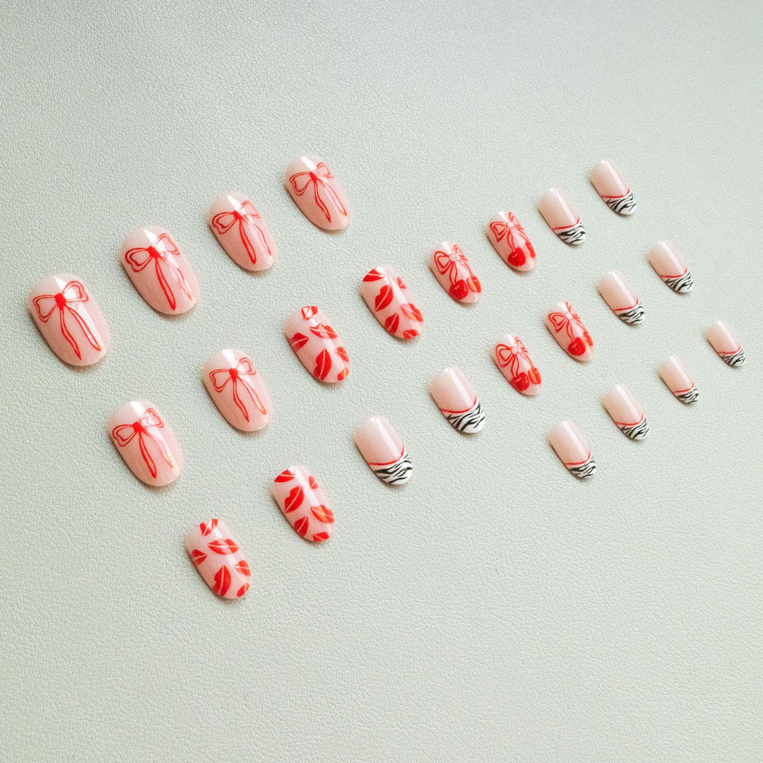 Artistic Bow and Kiss Nail Art Kit