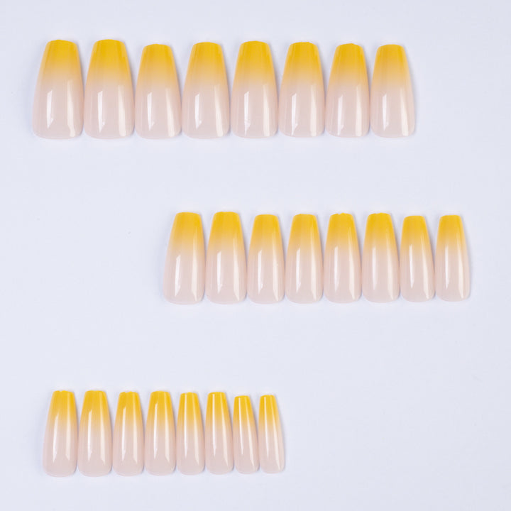 Glamorous artificial nails with elegant ombre design Kalsten