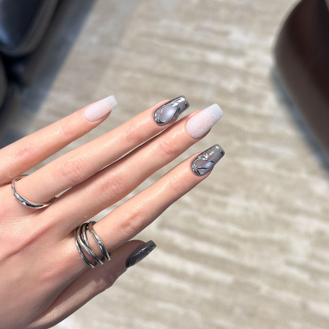 Elegant Acrylic Press-On Nail Art Set with Metallic Design Elements Kalsten