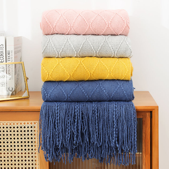 Women High-quality and stylish fleece blanket with modern textured pattern Kalsten