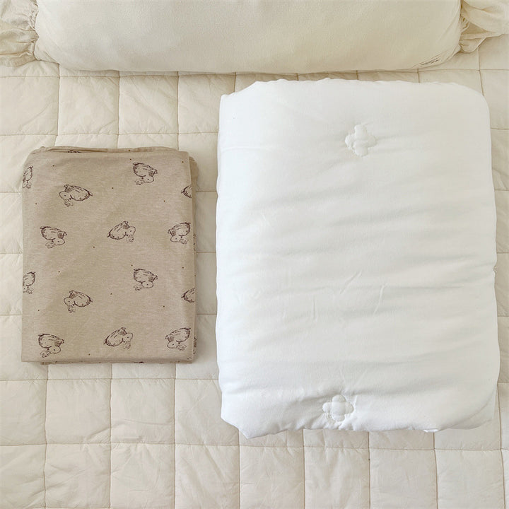 Unisex cotton pillowcase with cheerful bear design Kalsten