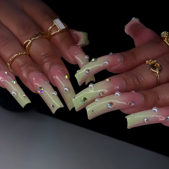 Artistic Long-Length Press-On Nail Art Kalsten