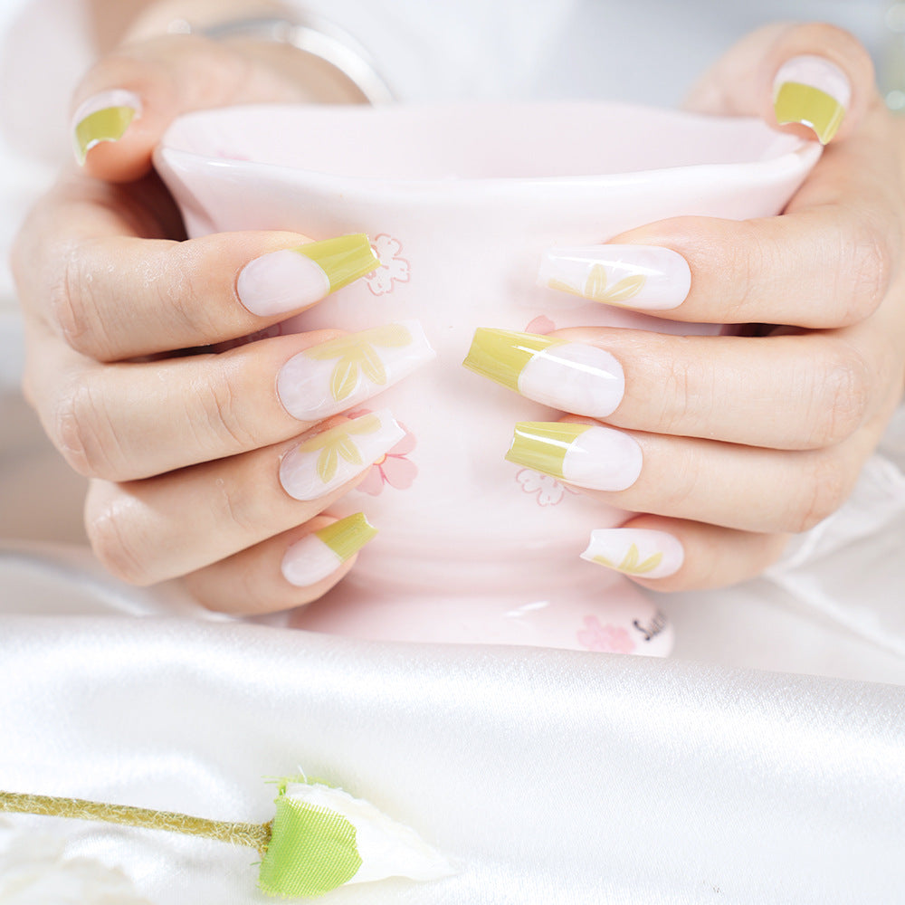 Floral Press-On Nail Tips Kalsten