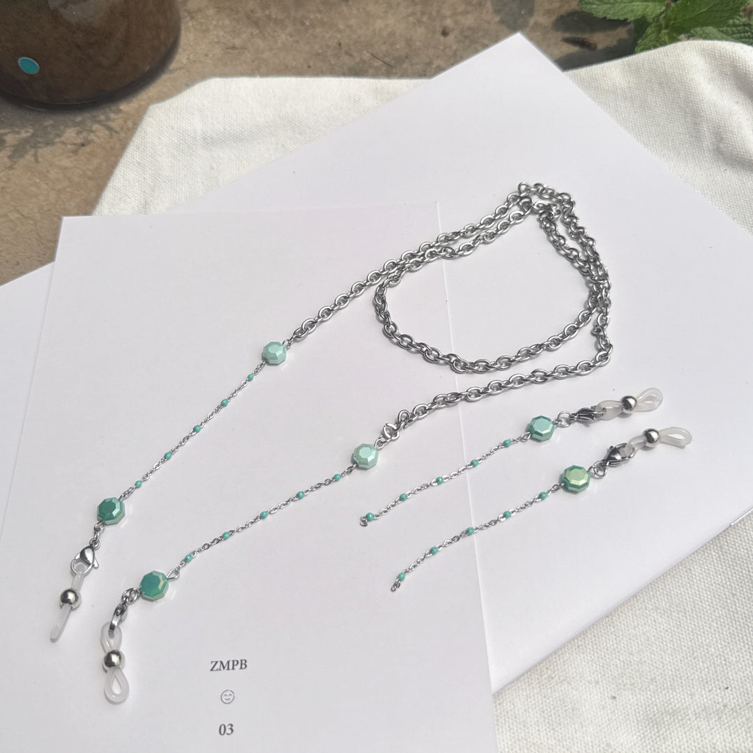 Decorative Chain Necklace with Beaded Accents Kalsten