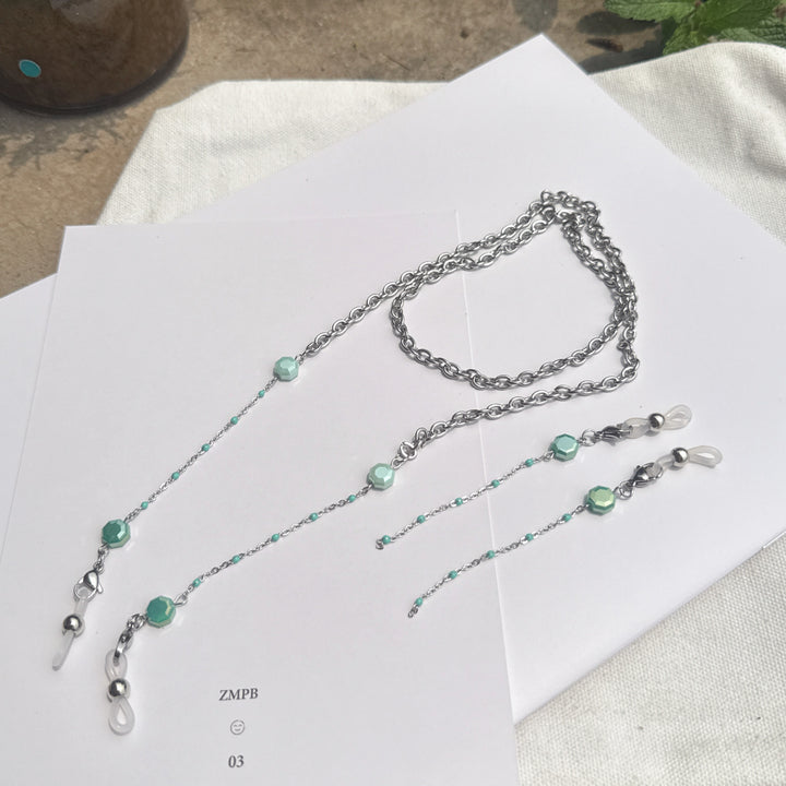 Decorative Chain Necklace with Beaded Accents Kalsten