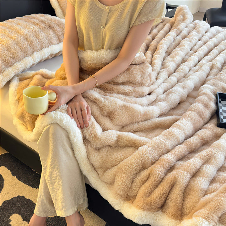 Women's Cozy Faux Fur Blanket