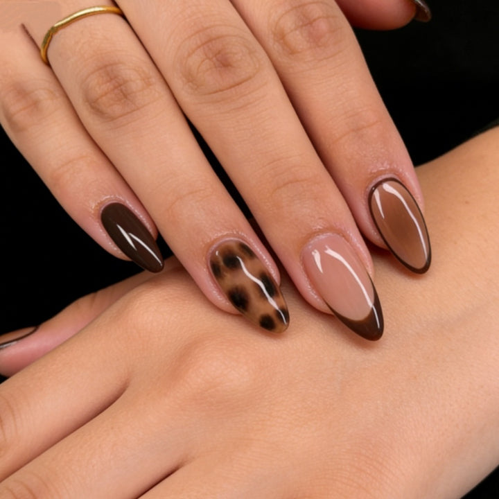 Stylish artificial nails with elegant tip design Kalsten